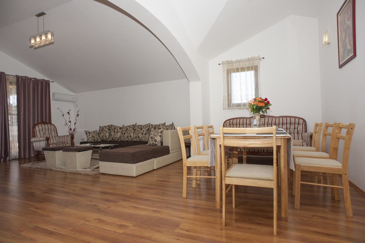 Апартаменты Apartments Nikolić Свети-Стефан