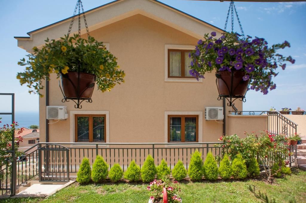 Апартаменты Apartments Nikolić Свети-Стефан