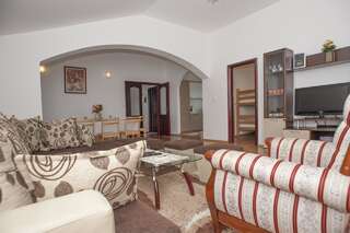 Апартаменты Apartments Nikolić Свети-Стефан Апартаменты Делюкс с 3 спальнями-11