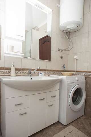 Апартаменты Apartments Nikolić Свети-Стефан Апартаменты Делюкс с 3 спальнями-10