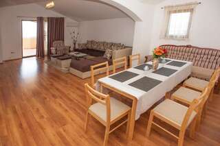 Апартаменты Apartments Nikolić Свети-Стефан Апартаменты Делюкс с 3 спальнями-35