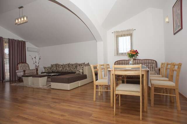 Апартаменты Apartments Nikolić Свети-Стефан-14